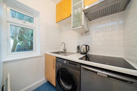 undefined, Eastern Road, London N2