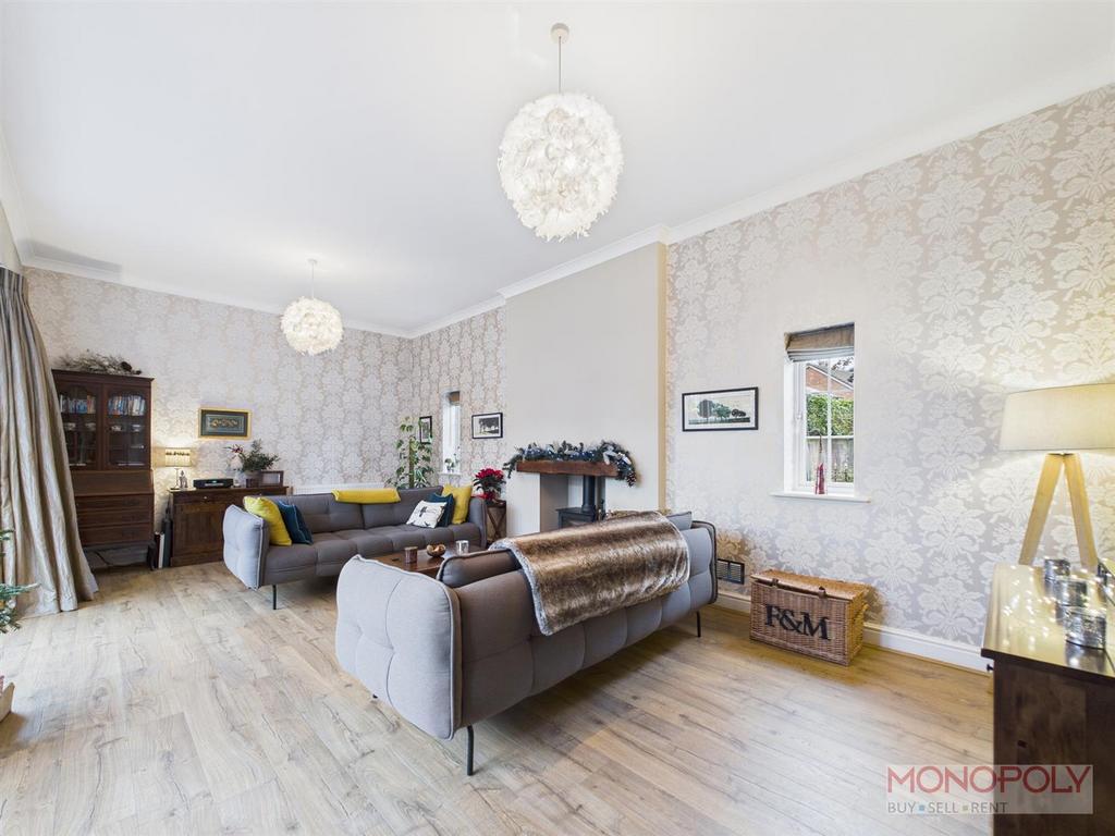 CAM03815 G0-PR0374-STILL024.jpg