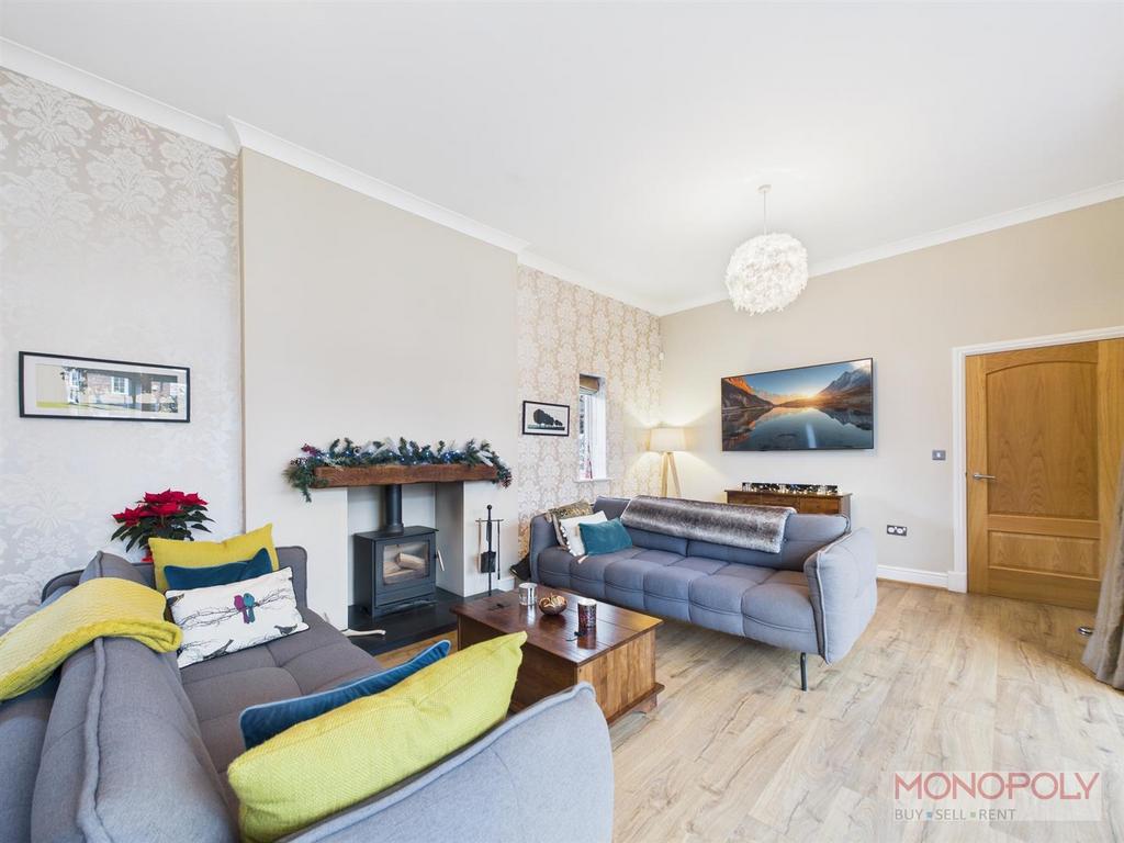 CAM03815 G0-PR0374-STILL026.jpg