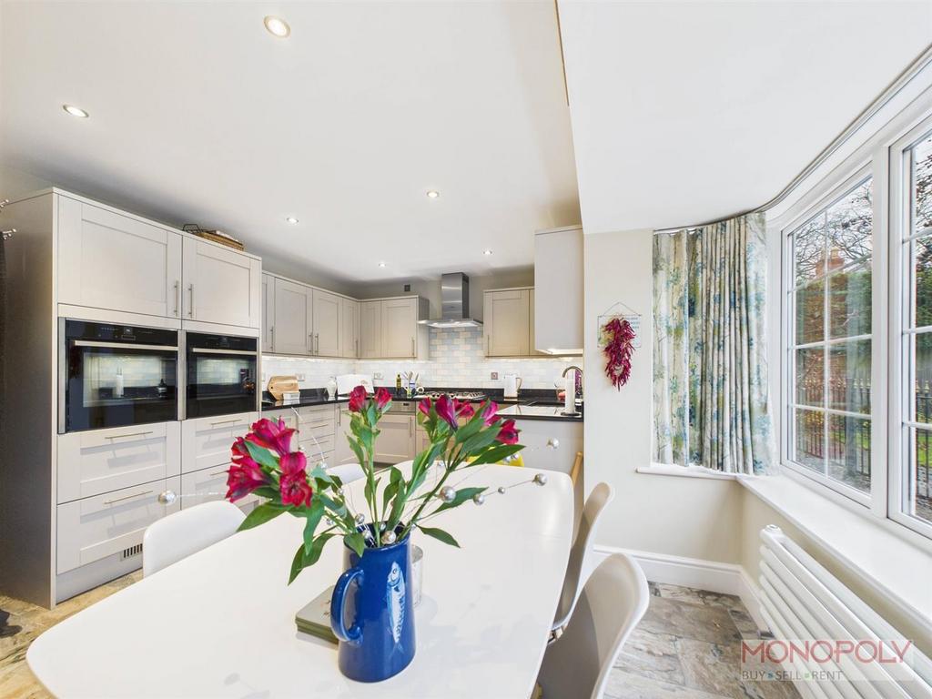 CAM03815 G0-PR0374-STILL009.jpg