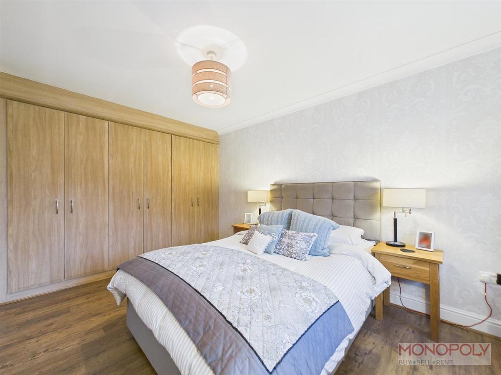 CAM03815 G0-PR0374-STILL038.jpg