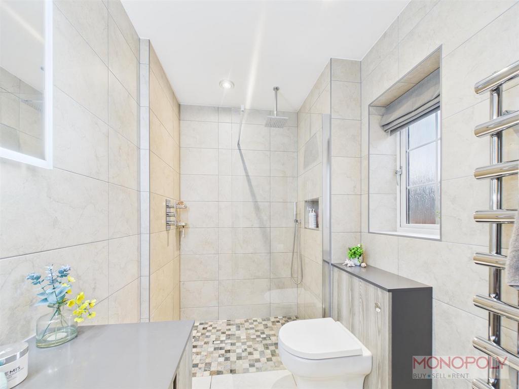 CAM03815 G0-PR0374-STILL041.jpg