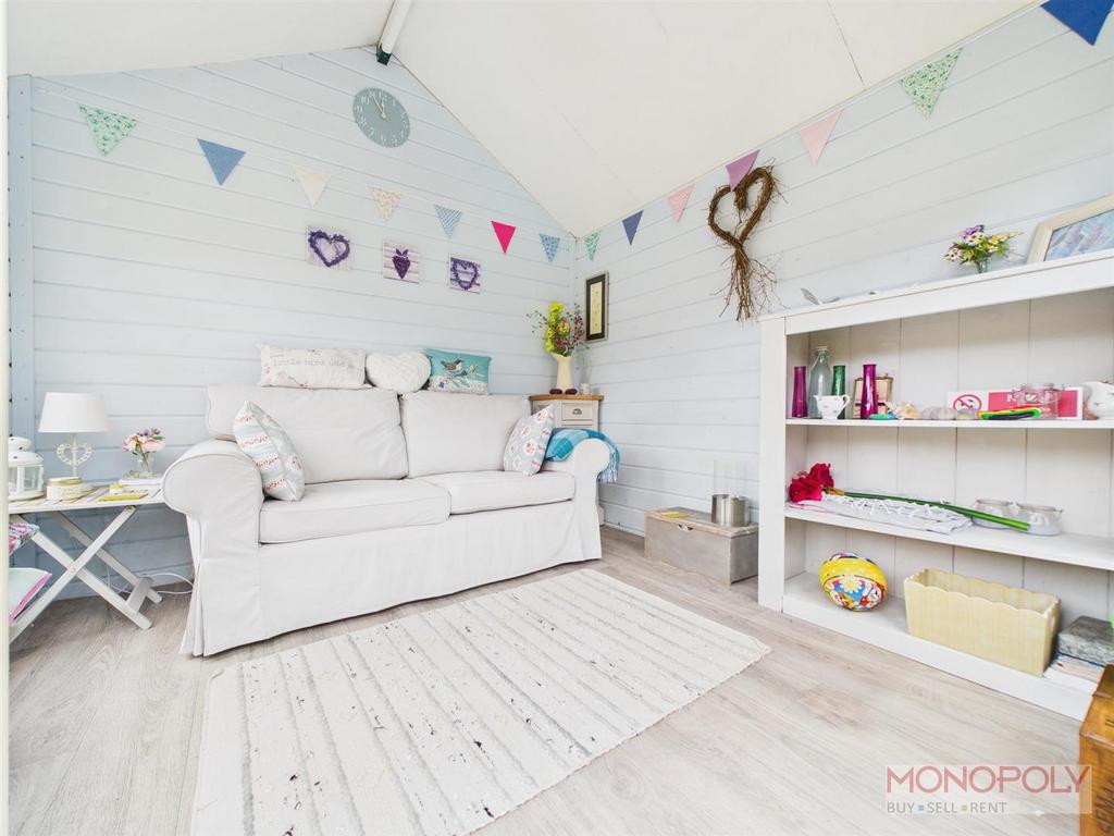 CAM03815 G0-PR0374-STILL053.jpg