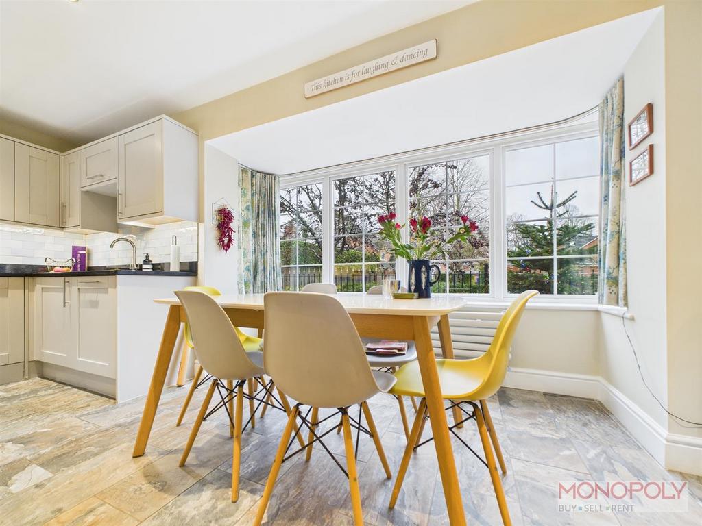 CAM03815 G0-PR0374-STILL011.jpg