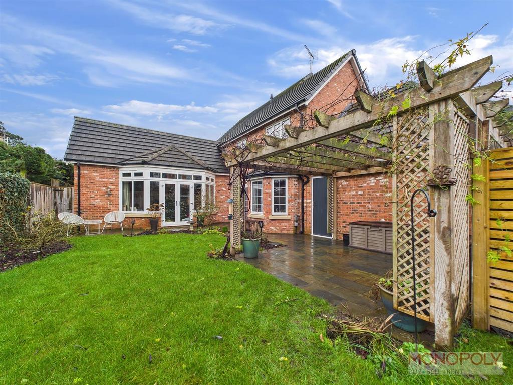 CAM03815 G0-PR0374-STILL059.jpg