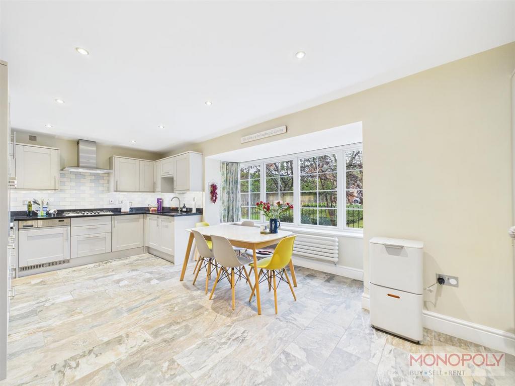 CAM03815 G0-PR0374-STILL016.jpg