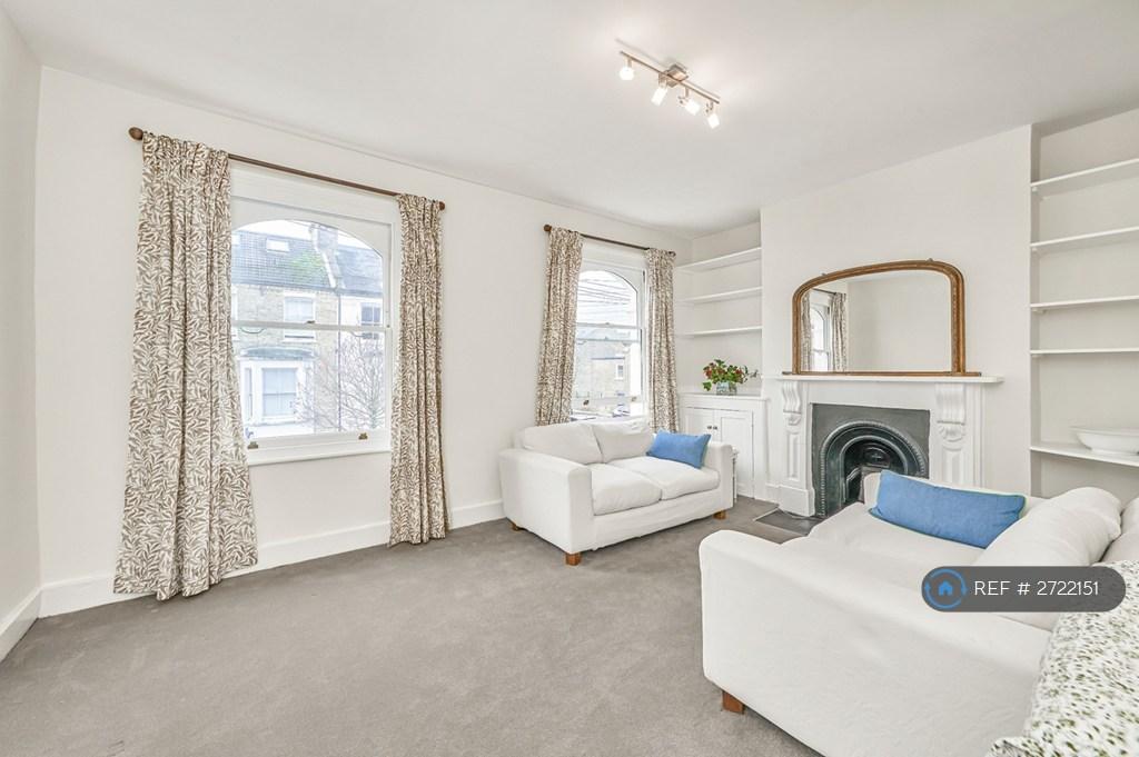 Sitting Room /Dinning