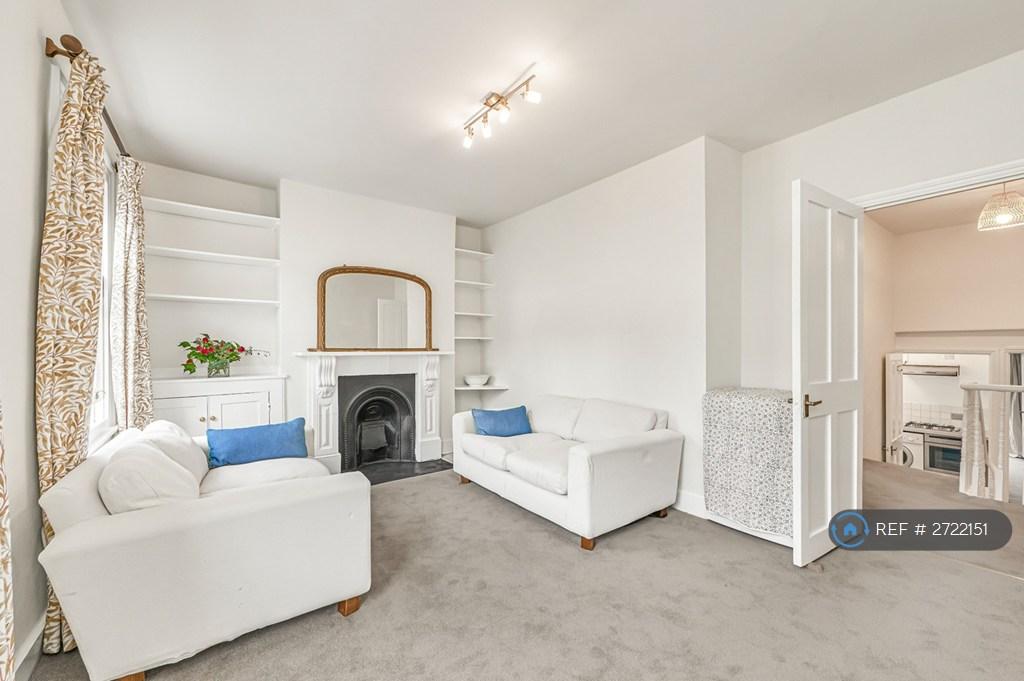 Sitting Room /Dinning