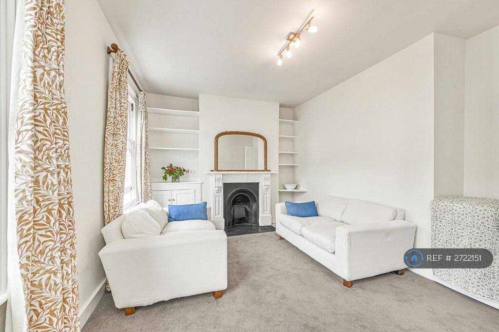 Sitting Room/ Dinning