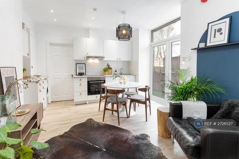 undefined, Pendlebury, Swinton, M27