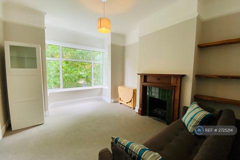 2 bedroom flat to rent, Fauconberg Road, London, W4