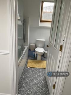 1 bedroom in a house share to rent, Gordon Road, London, W5