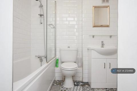 1 bedroom flat to rent, Southwark Park Road, London, SE16