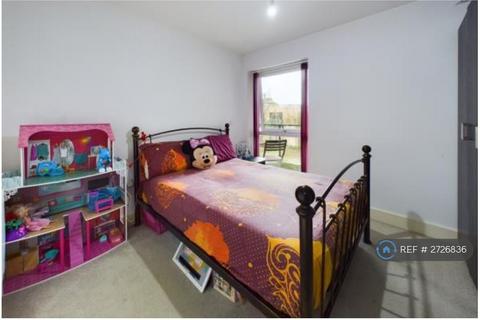 2 bedroom flat to rent, The Embankment, Hemel Hempstead, HP3