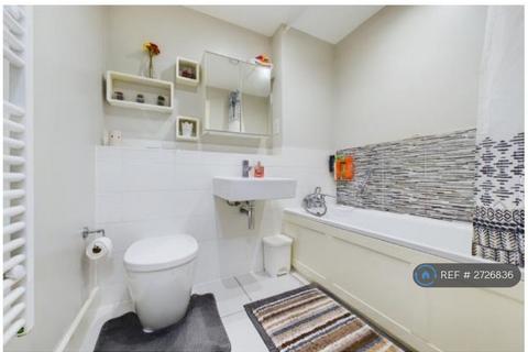 2 bedroom flat to rent, The Embankment, Hemel Hempstead, HP3