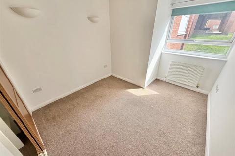 2 bedroom apartment to rent, Moulton Rise, Luton, LU2 0AL