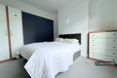 undefined, Hawthorn View, Leeds, LS7