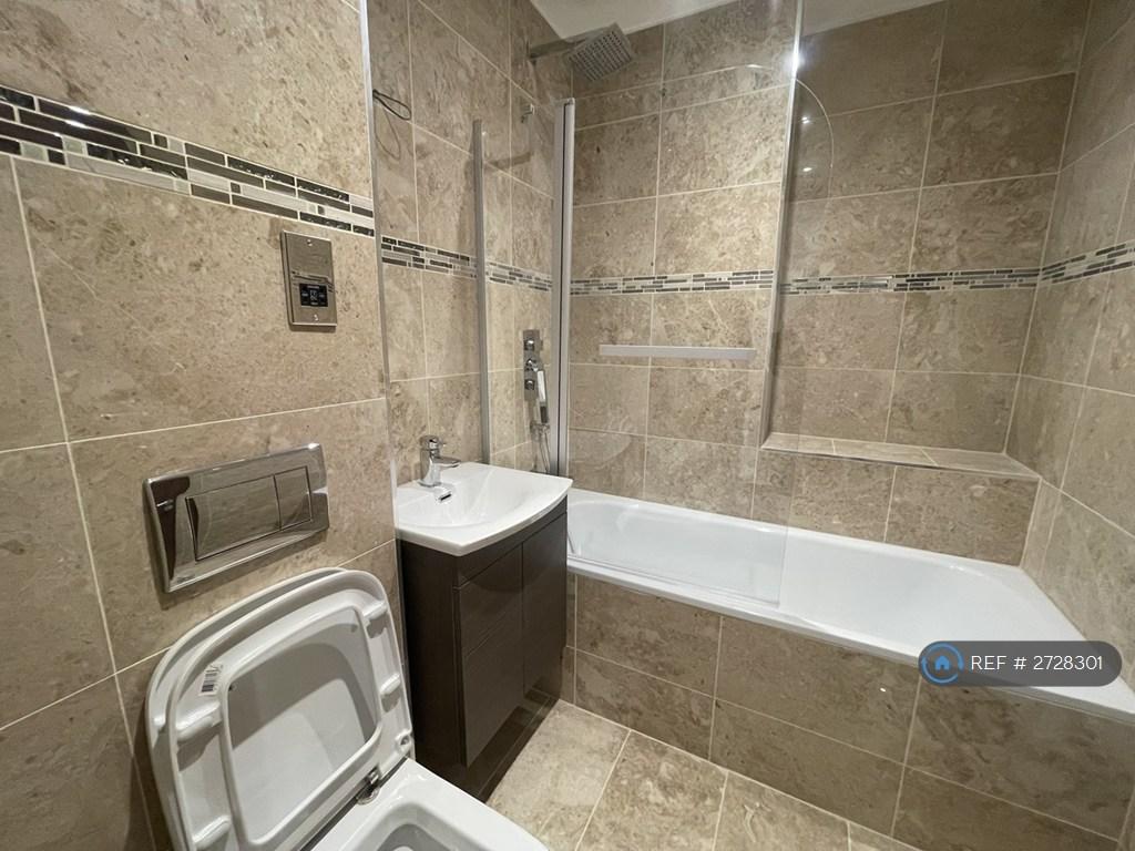 Main Bathroom