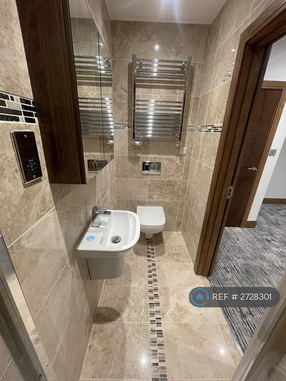 Ensuite To Master Bedroom