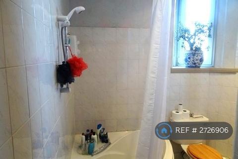 undefined, Roseburn Avenue, Edinburgh, EH12