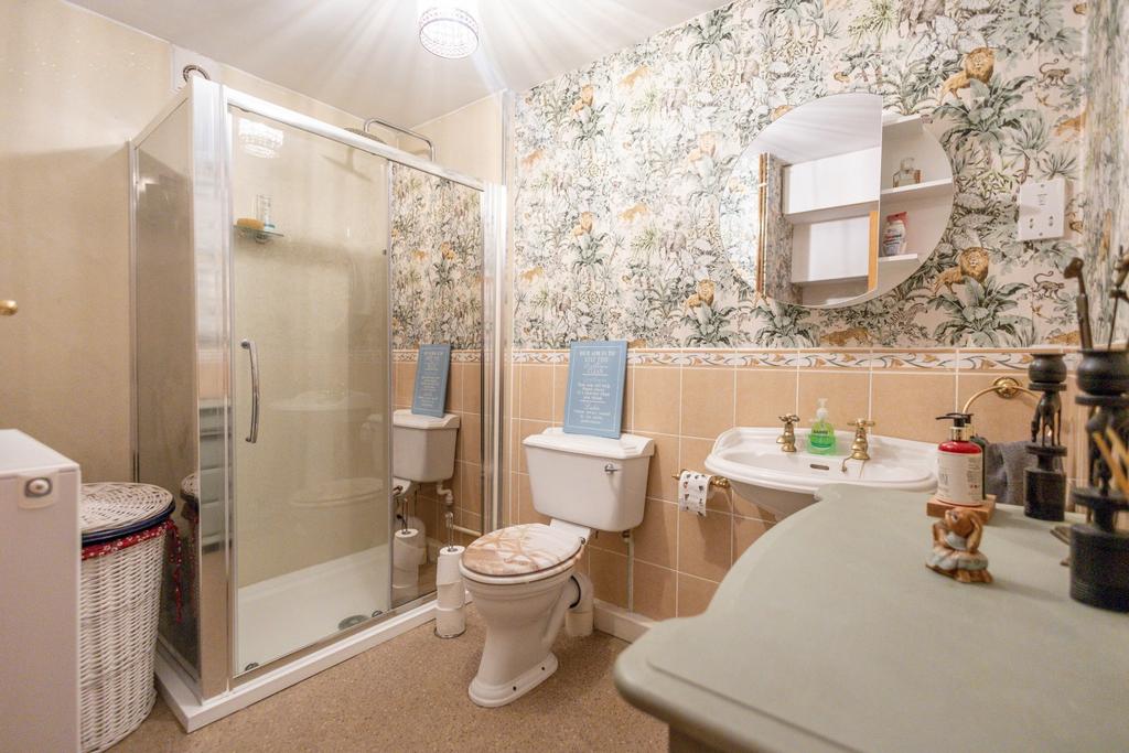 Mains Shower Room