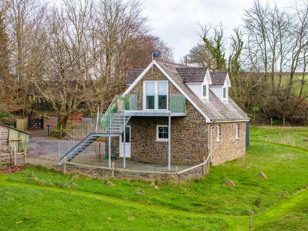 Detached Double Garage with Studio Annexe