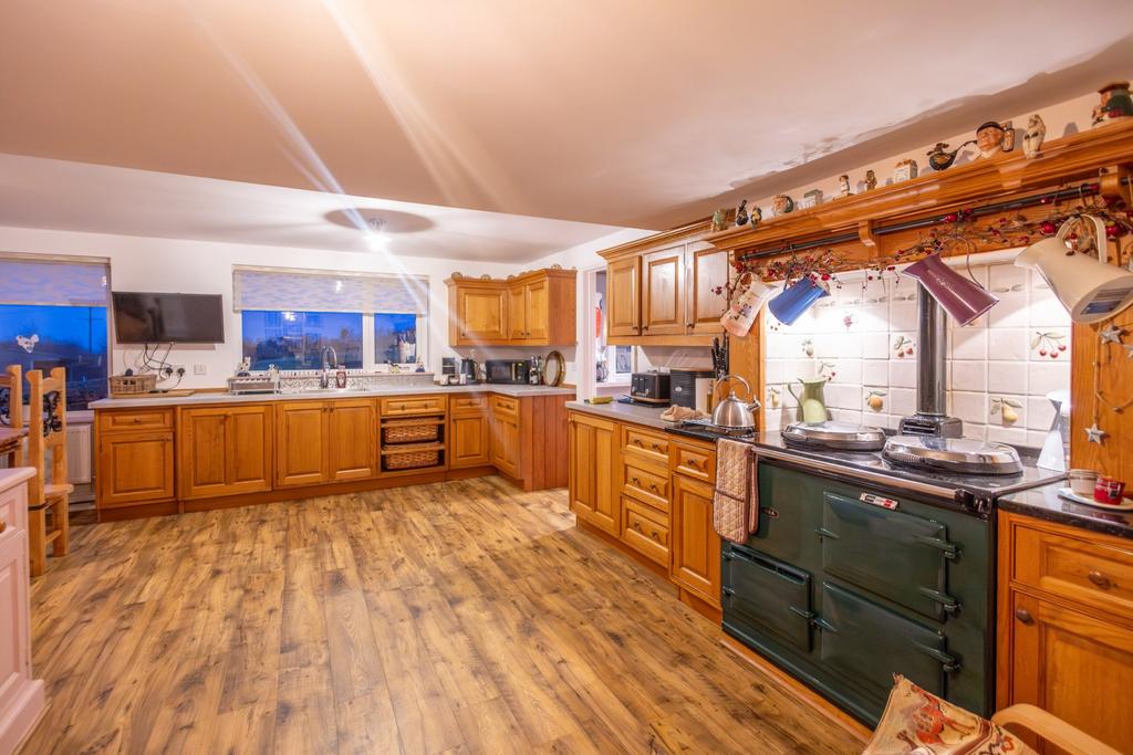 Ground Floor L Shaped Kitchen/Dining Room