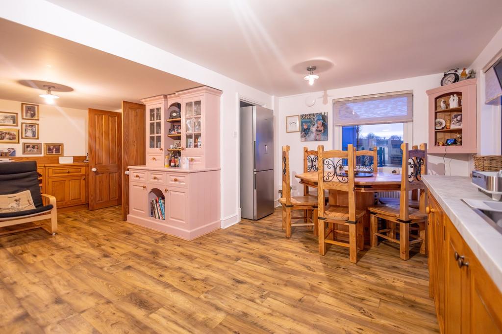 Ground Floor L Shaped Kitchen/Dining Room