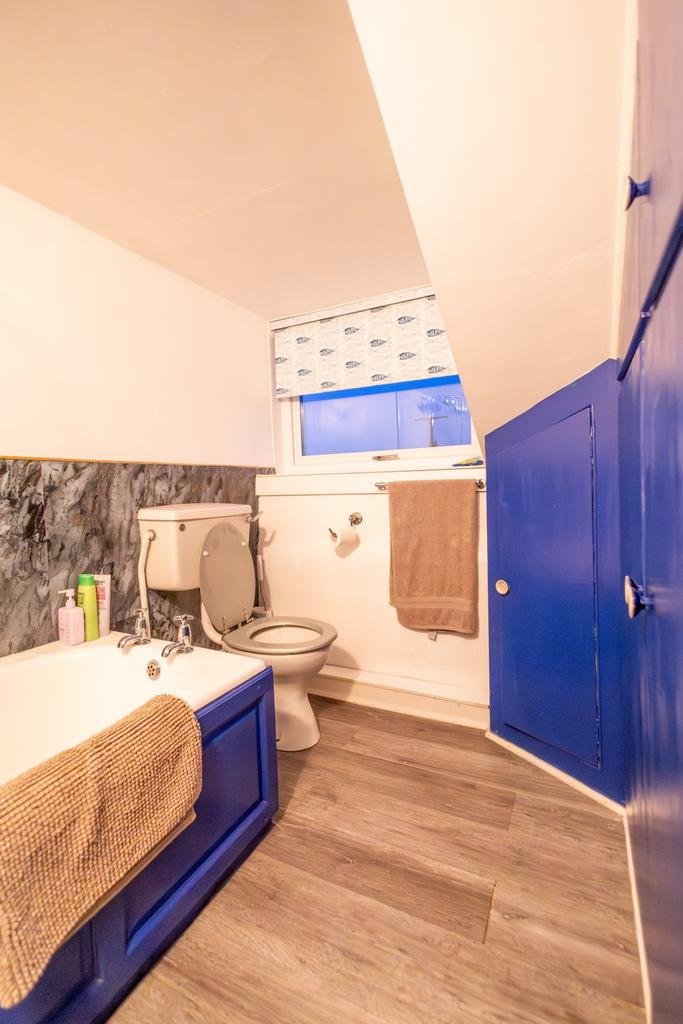 En Suite  2