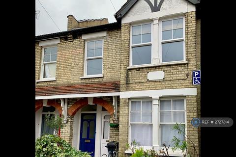 2 bedroom flat to rent, Kenley Road, St Margarets, Twickenham, TW1