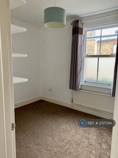 2 bedroom flat to rent, Kenley Road, St Margarets, Twickenham, TW1