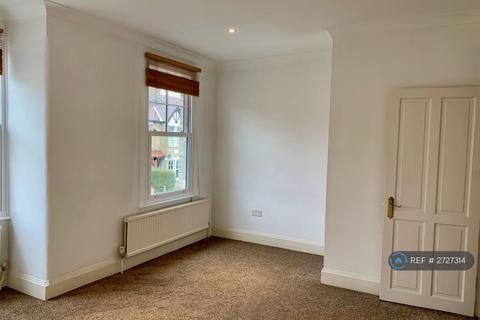 2 bedroom flat to rent, Kenley Road, St Margarets, Twickenham, TW1