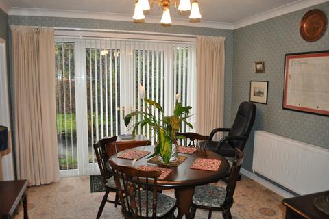 3 bedroom detached bungalow for sale, 4 High View Gardens, Derwen Fawr, Swansea, SA2 8ER