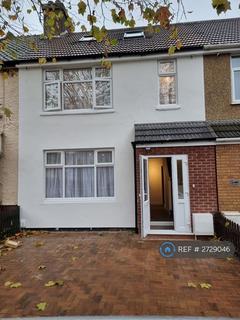 4 bedroom terraced house to rent, Town Road, London, N9