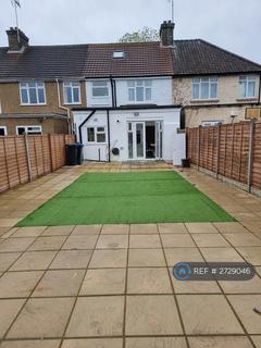 4 bedroom terraced house to rent, Town Road, London, N9