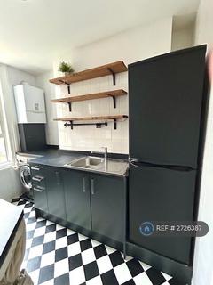 2 bedroom terraced house to rent, Arlingford Road, London, SW2