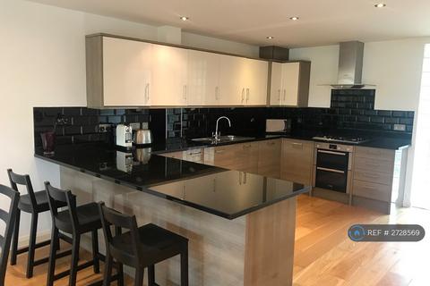 undefined, Old Mill Close, Uxbridge, UB8
