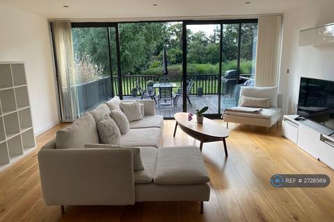 3 bedroom terraced house to rent, Old Mill Close, Uxbridge, UB8