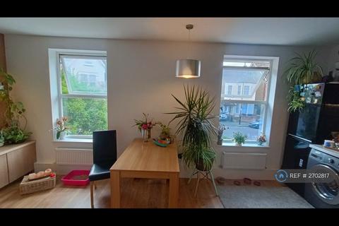 undefined, Elliott Road, Thornton Heath, CR7