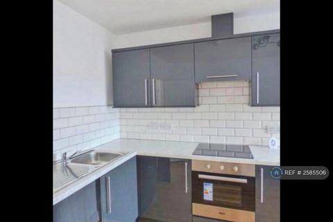 2 bedroom flat to rent, Hyde Road, Denton, Manchester, M34