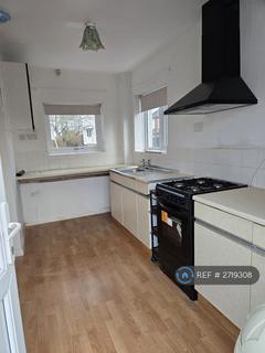 3 bedroom semi-detached house to rent, Tennyson Street, Brierley Hill, DY5
