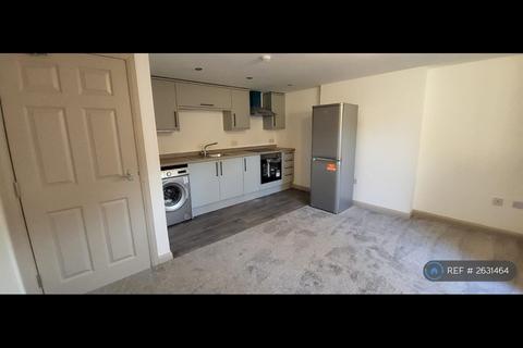 2 bedroom flat to rent, Rawson Street, Farnworth, Bolton, BL4