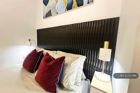 1 bedroom flat to rent, London, London, SE17