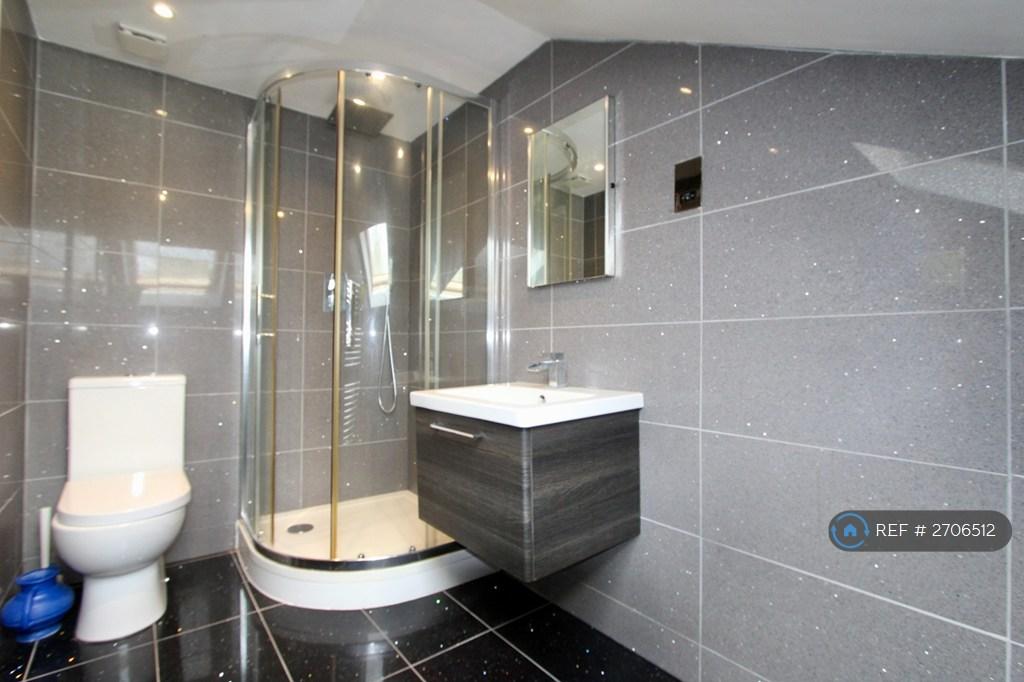2/f Ensuite