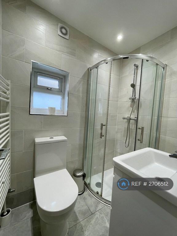 G/f Toilet With Shower