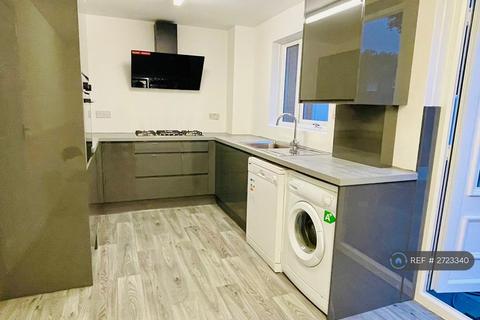Fernleigh Drive, Manchester, M16