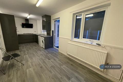 undefined, Fernleigh Drive, Manchester, M16