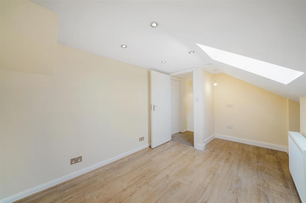 36 Spencer Road - a Gw Gsp Kw YI7 Kpb Vegj K8.jpg