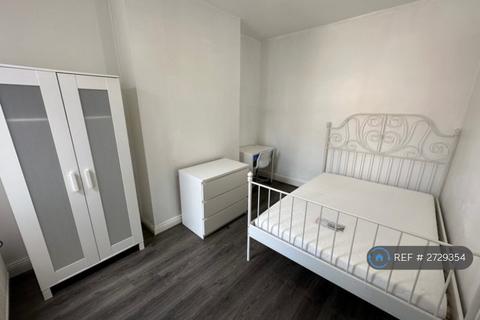 1 bedroom in a house share to rent, Pembroke Street, Salford, M6