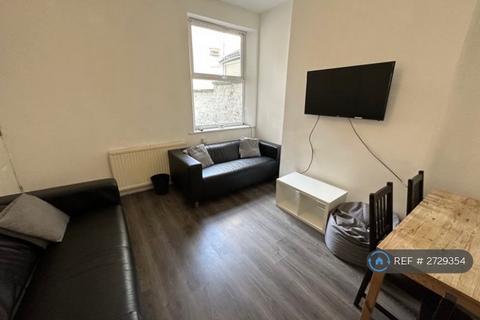 1 bedroom in a house share to rent, Pembroke Street, Salford, M6